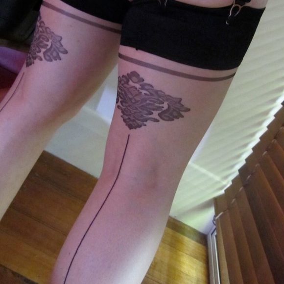 VENEZANIA IAR Carmine stockings - Picture 2 of 3